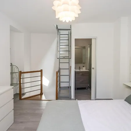 Lua's - Predio Baixa * Setúbal