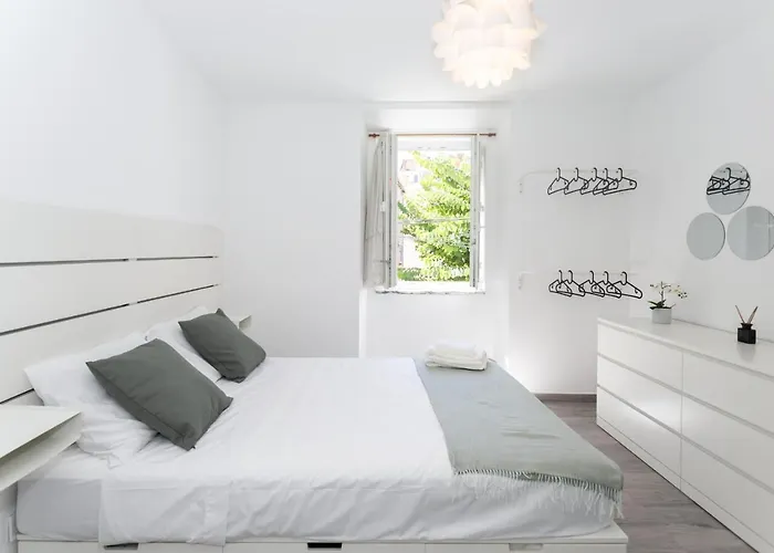 Lua's - Predio Baixa *